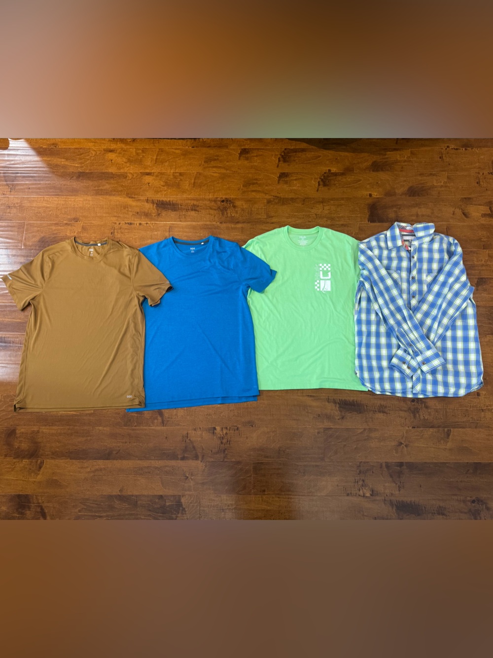 Men’s Medium Huk tshirt, set of DSG dri-fit shirts & pd & c long sleeve button u
